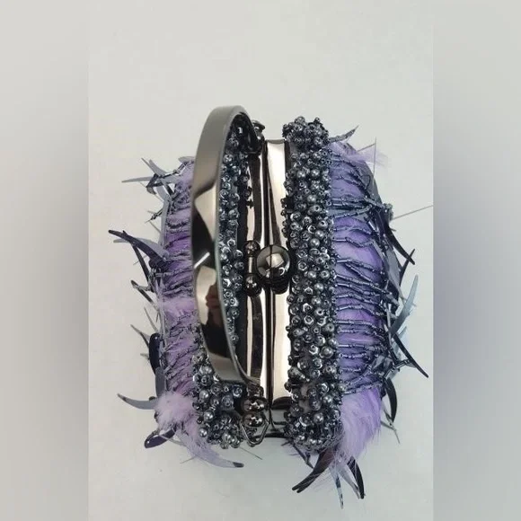 Vintage RARE Moo Roo feathered small hand bag signed by designer! - Picture 5 of 5